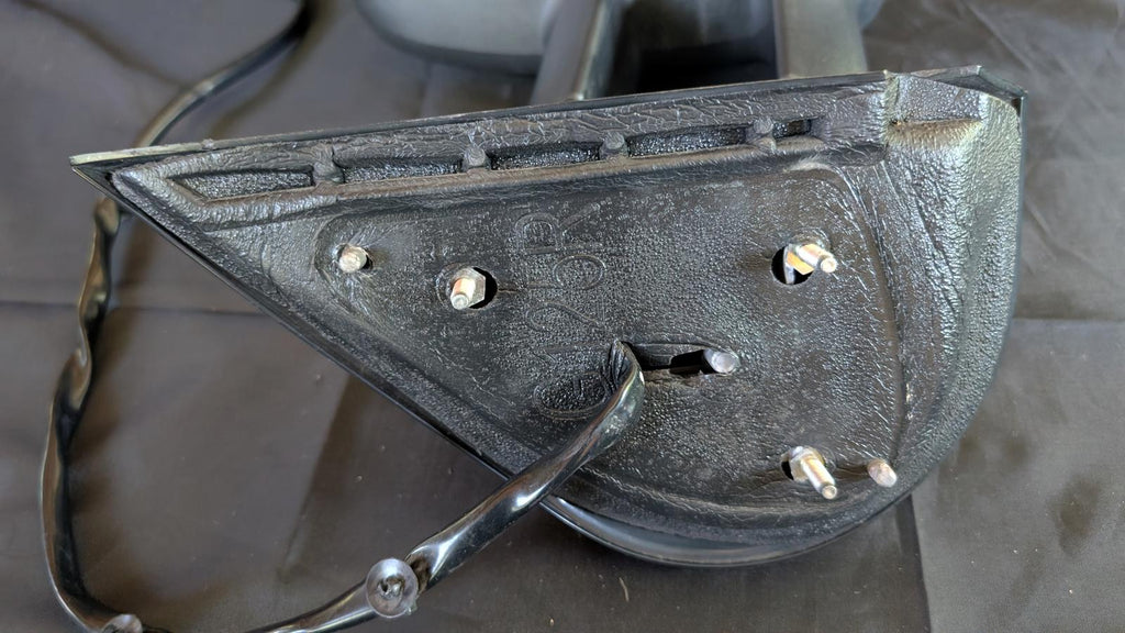 Tow-Style Power Side Mirror – Main Glass Needed Only – Small Mirror Cracked