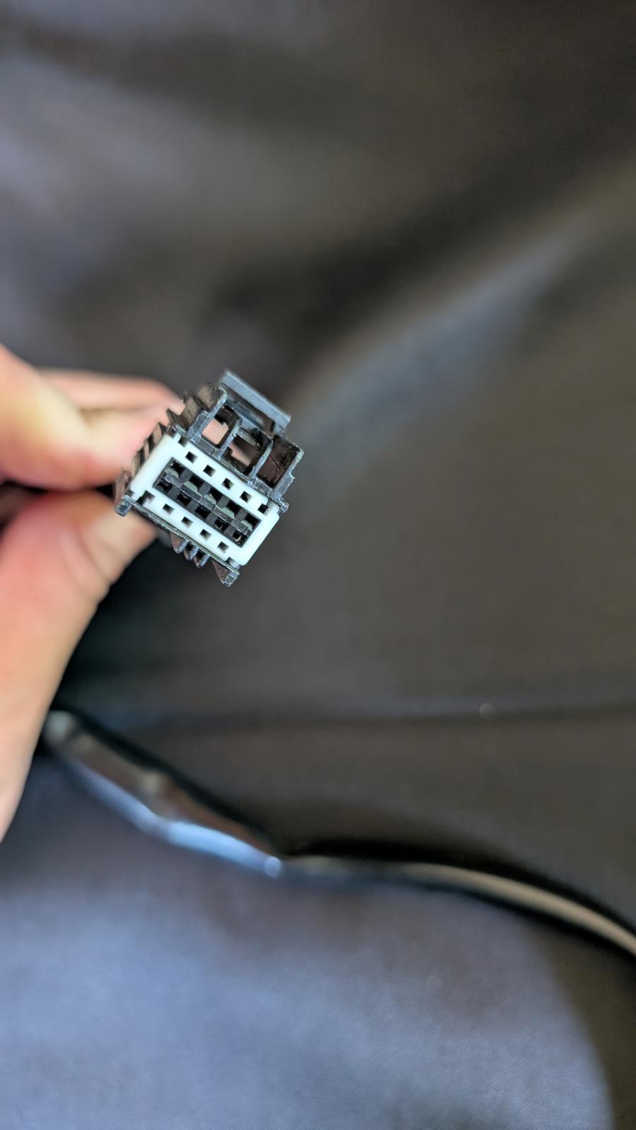 Tow-Style Power Side Mirror – Main Glass Needed Only – Small Mirror Cracked