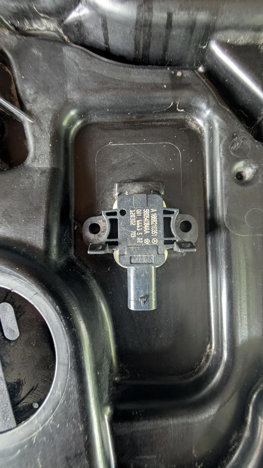 Mercedes-Benz W166/X166 Front Left Door Assembly OEM