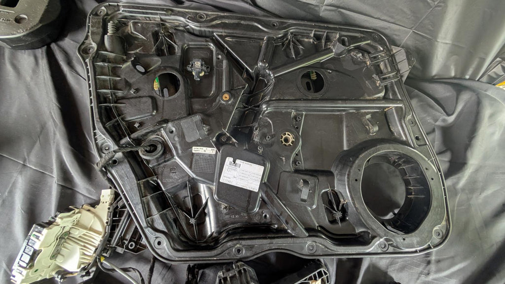 Mercedes-Benz W166/X166 Front Left Door Assembly OEM