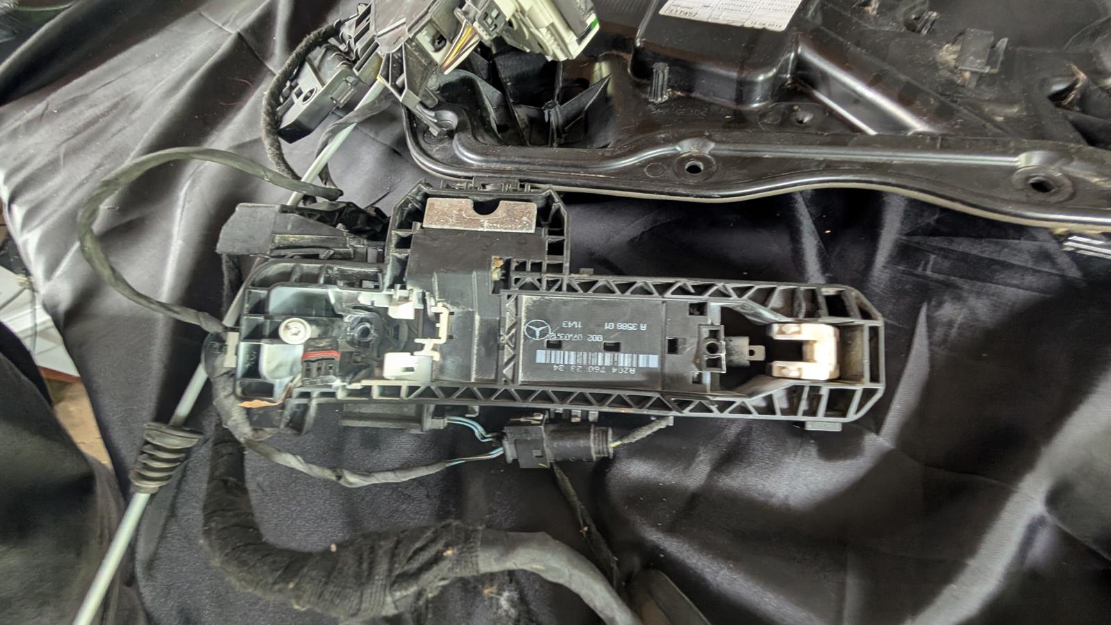 Mercedes-Benz W166/X166 Front Left Door Assembly OEM