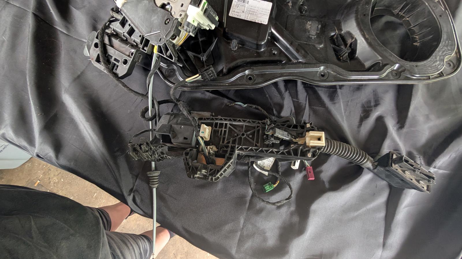 Mercedes-Benz W166/X166 Front Left Door Assembly OEM