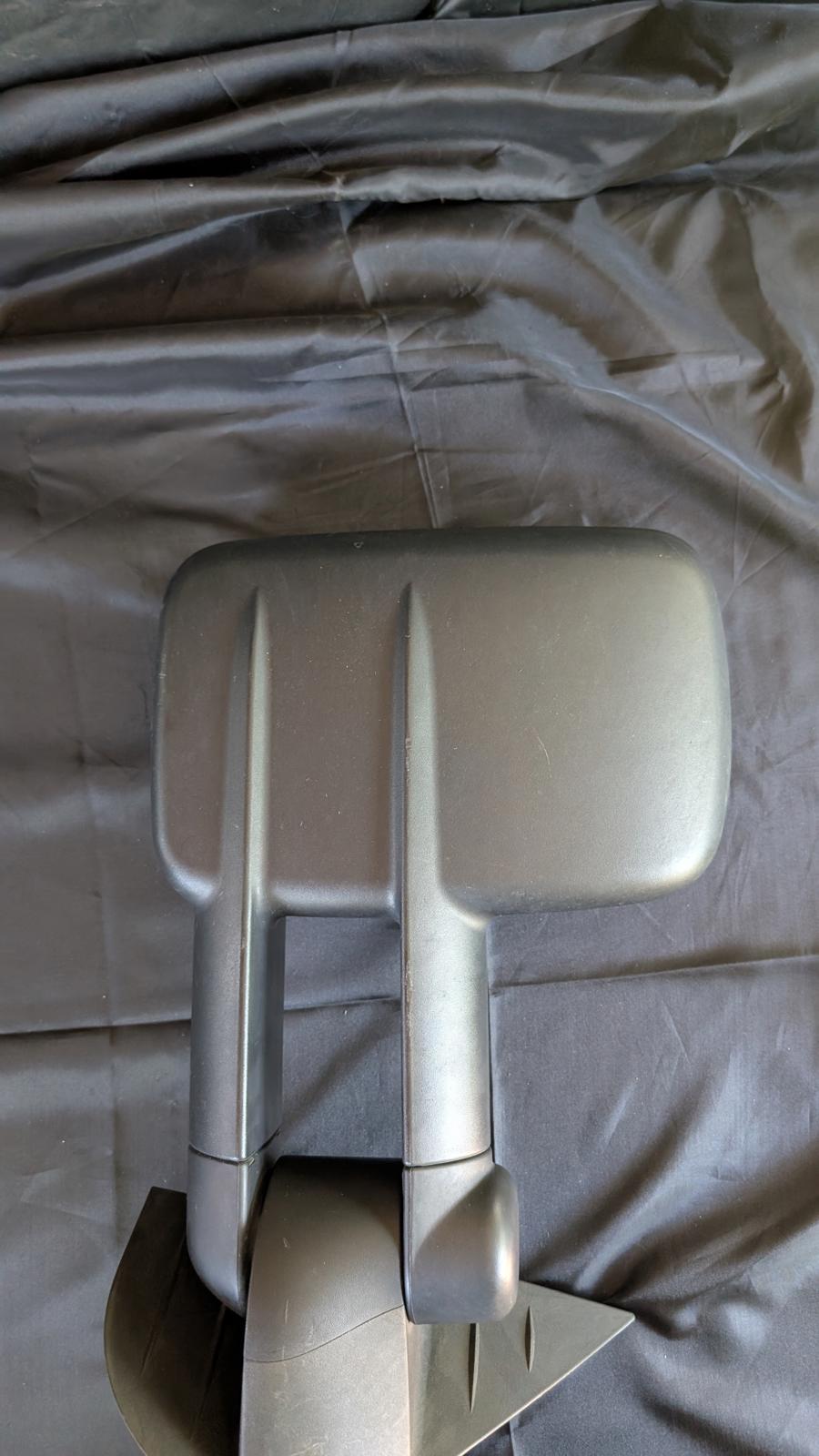 Tow-Style Power Side Mirror – Main Glass Needed Only – Small Mirror Cracked