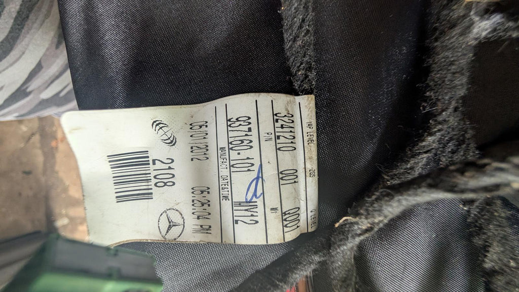 Mercedes-Benz W166/X166 Front Left Door Assembly OEM